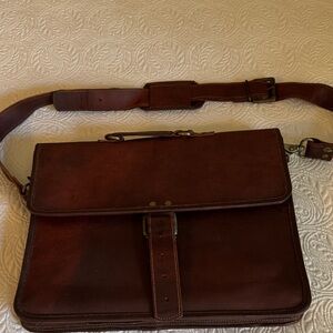 Trades of Hope leather Alden Messenger Bag, Unisex